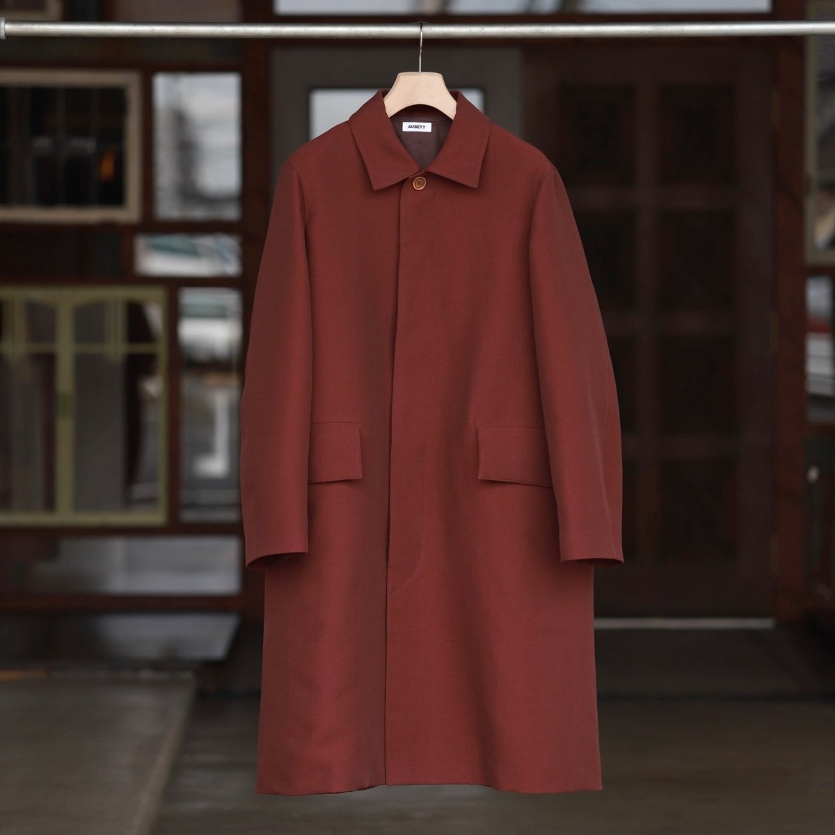 aubett-private-public-collection-001-inverted-pleats-over-coat-red-rust-1