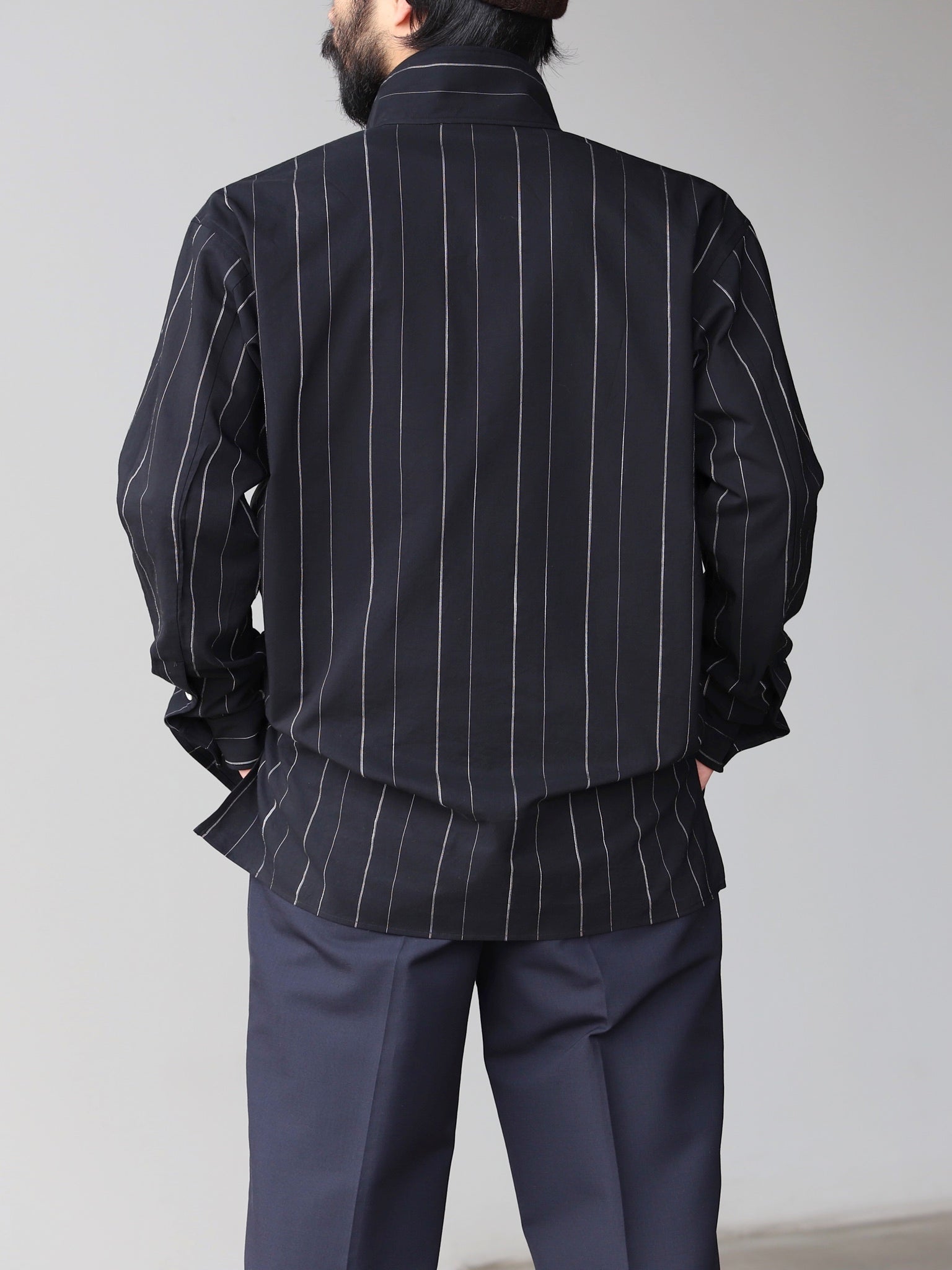 yamauchi-cotton-cupro-random-stripe-shirts-black-stripe-2
