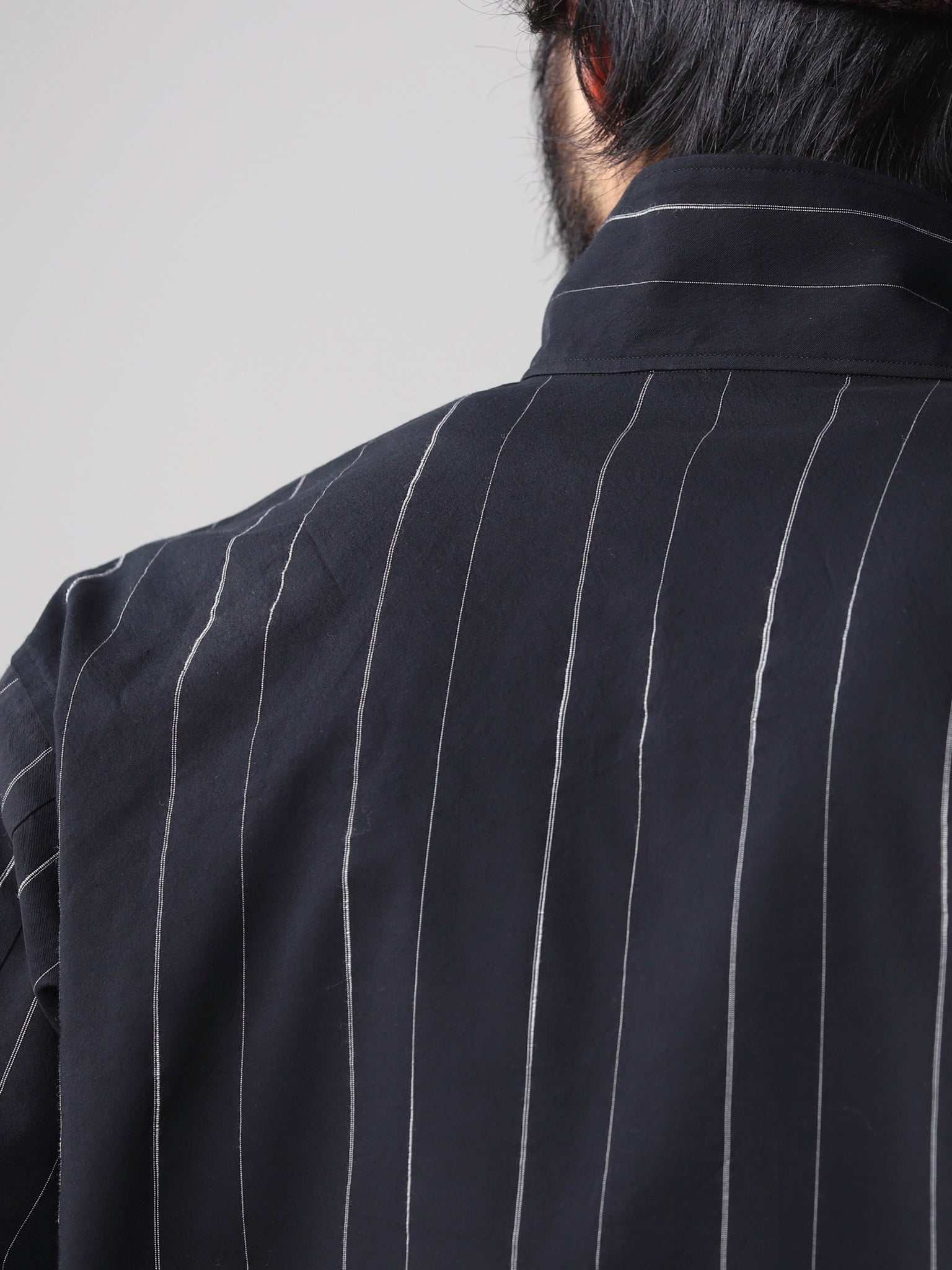 yamauchi-cotton-cupro-random-stripe-shirts-black-stripe-5
