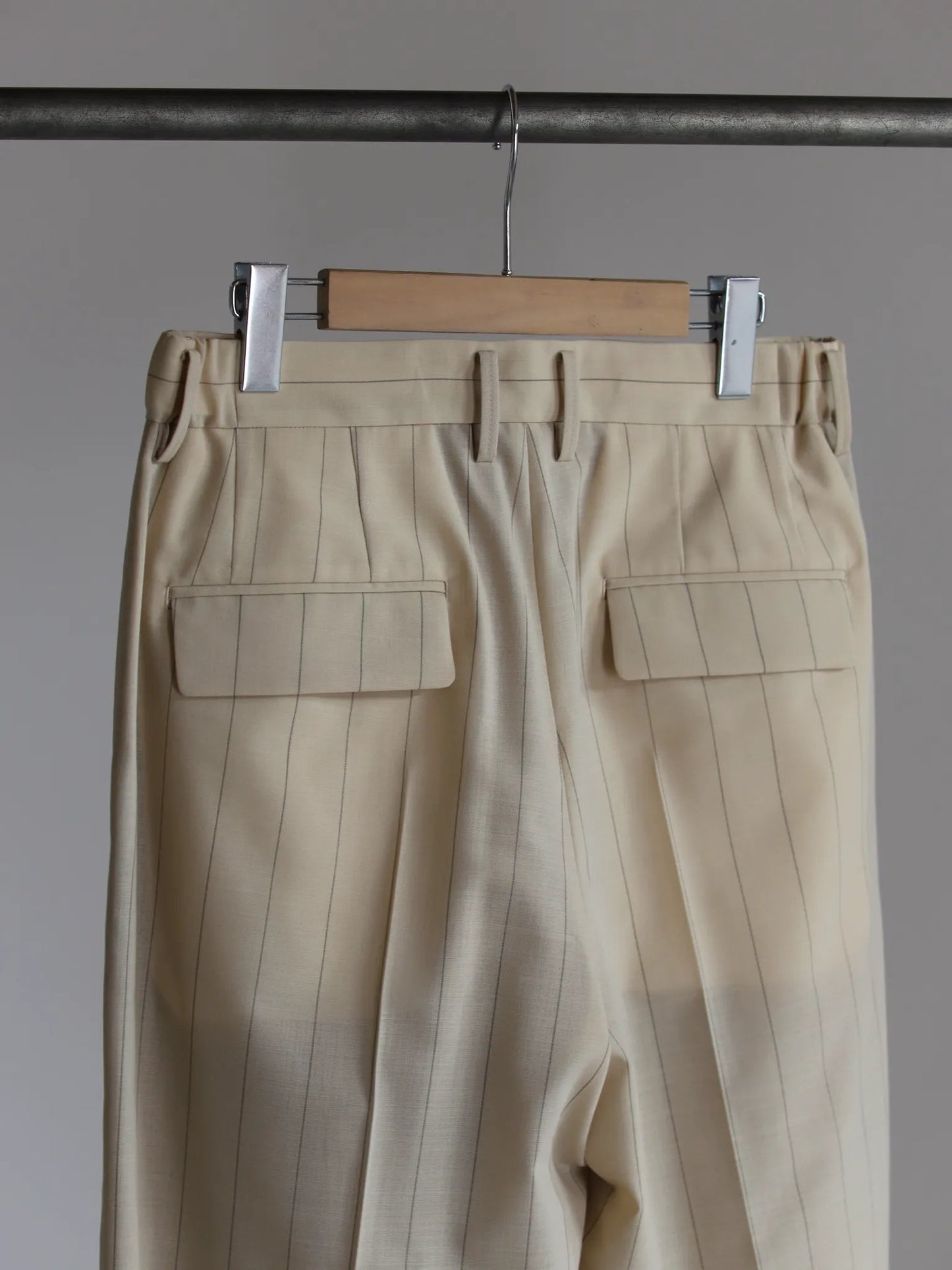 irenisa-two-tucks-wide-pants-beige-stripe-5