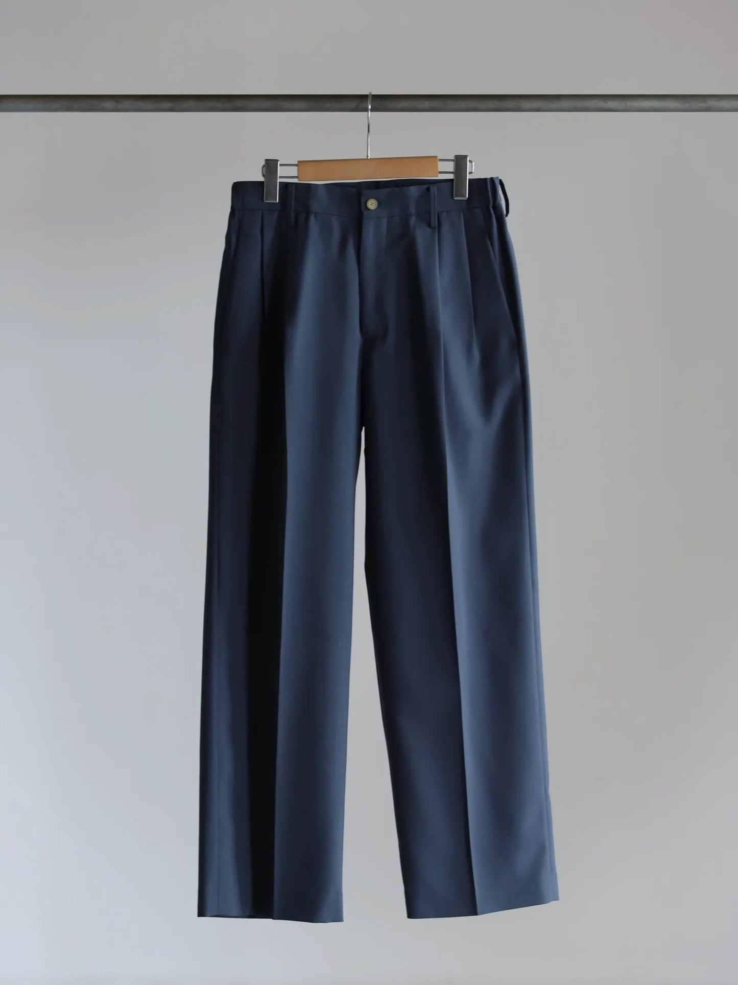 irenisa-two-tucks-wide-pants-blue-gray-1
