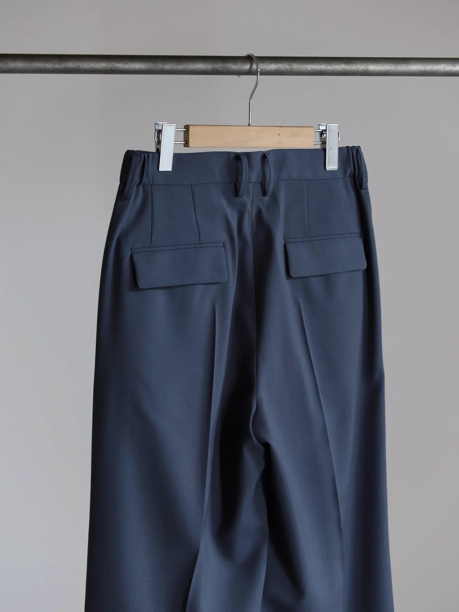 irenisa-two-tucks-wide-pants-blue-gray-4
