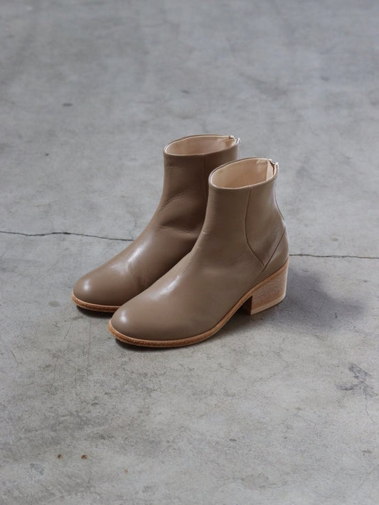 petrosolaum-back-zip-short-boots-g-beige-for-women-1