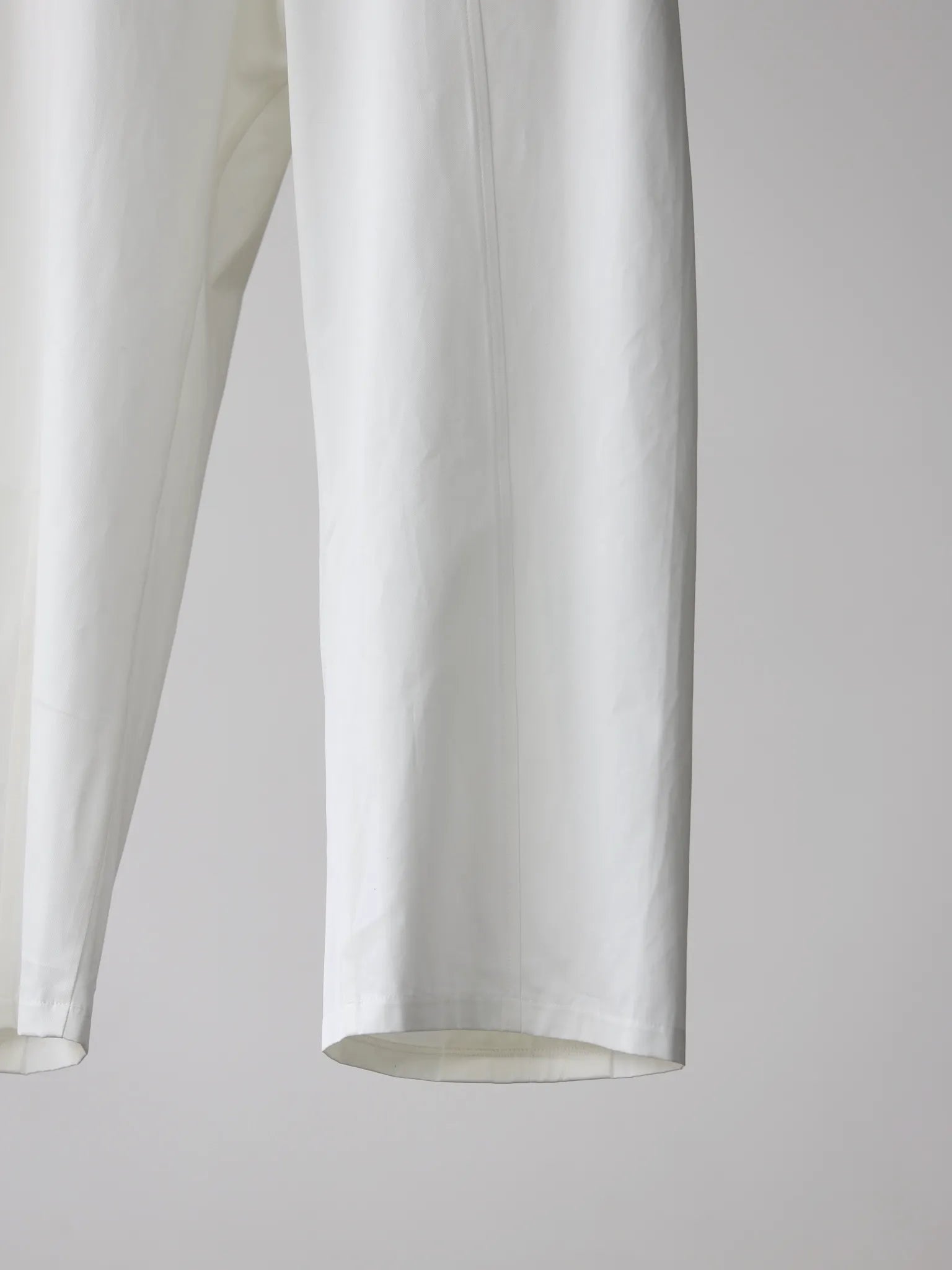 sage-nation-box-pleat-trouser-optic-white-1-3