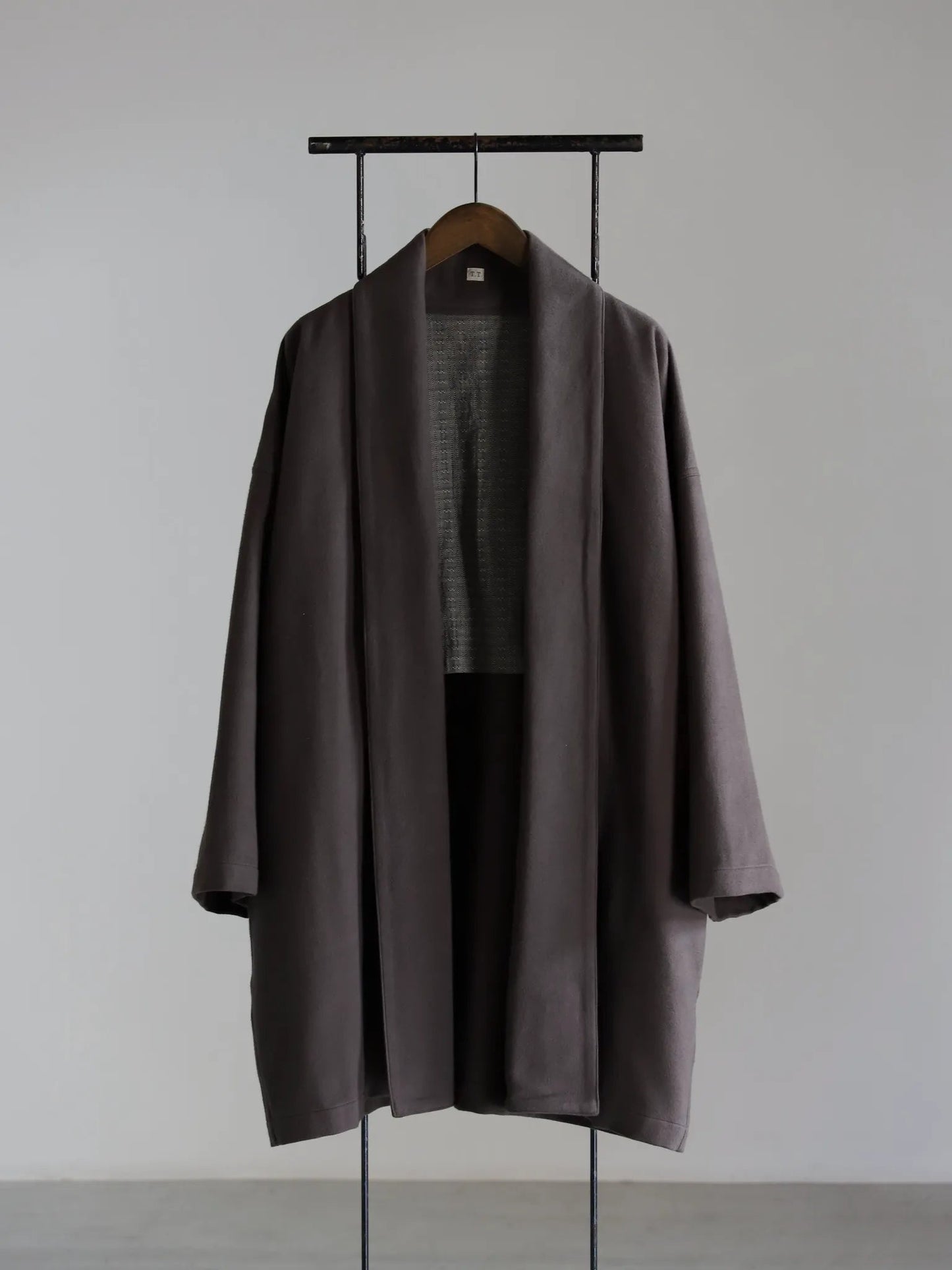 taiga-takahashi-shawl-collar-coat-charcoal-1