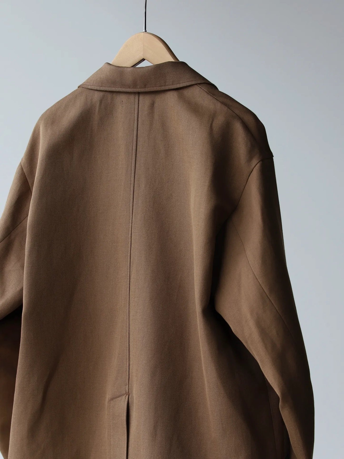 tilt-the-autentics-3-fabric-back-satin-gabardine-open-collar-jacket-dark-ocher-6